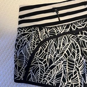Lululemon Speed Up Shorts 4" Sz. 2